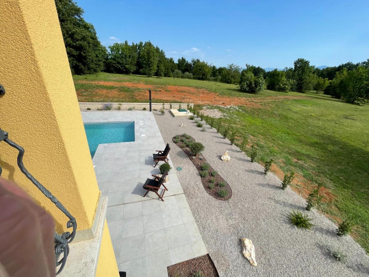 Villa Berto Nedeščina Eksteriør billede
