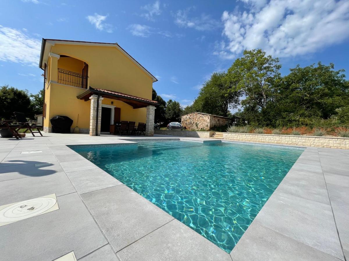 Villa Berto Nedeščina Eksteriør billede