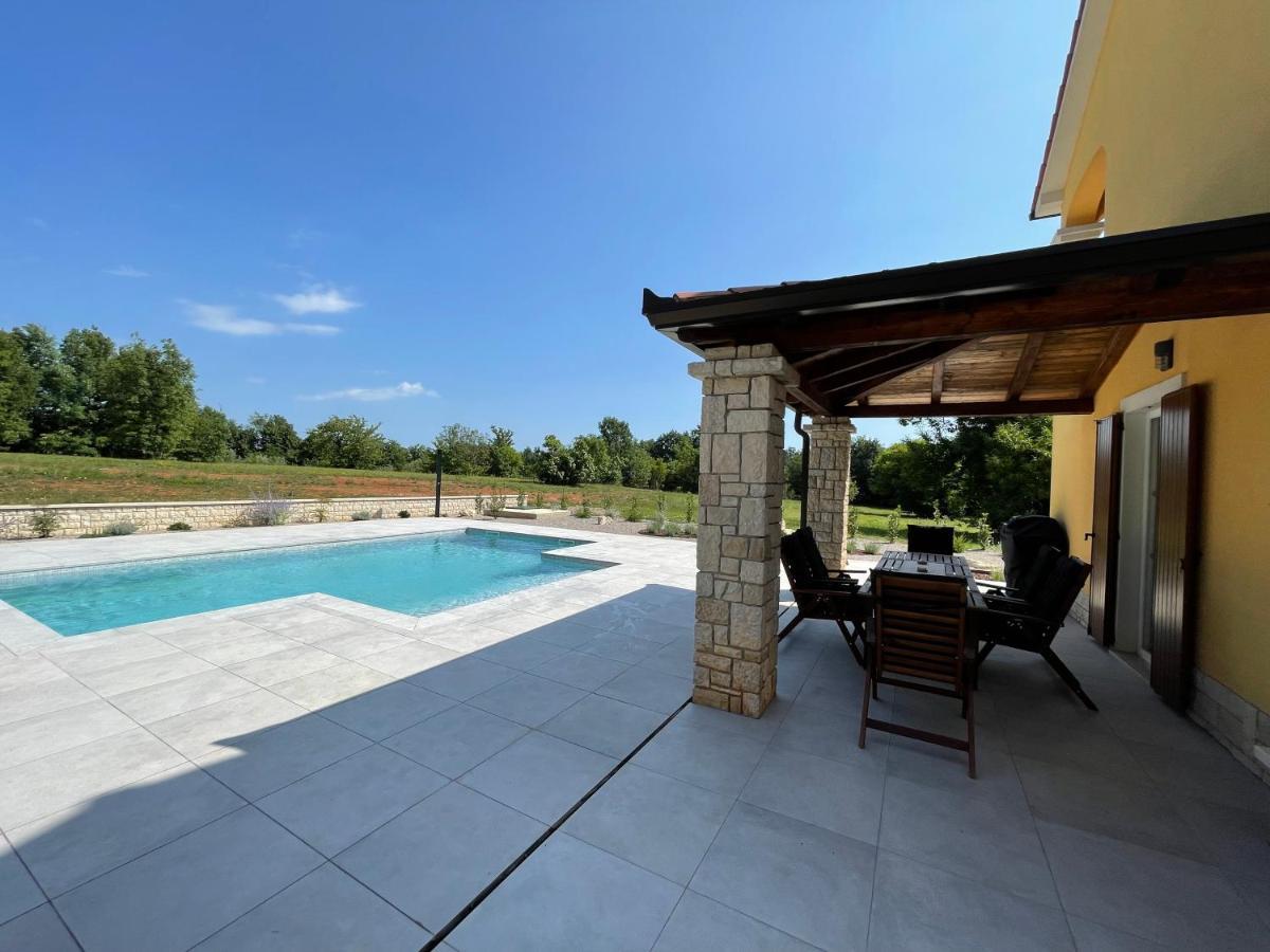 Villa Berto Nedeščina Eksteriør billede
