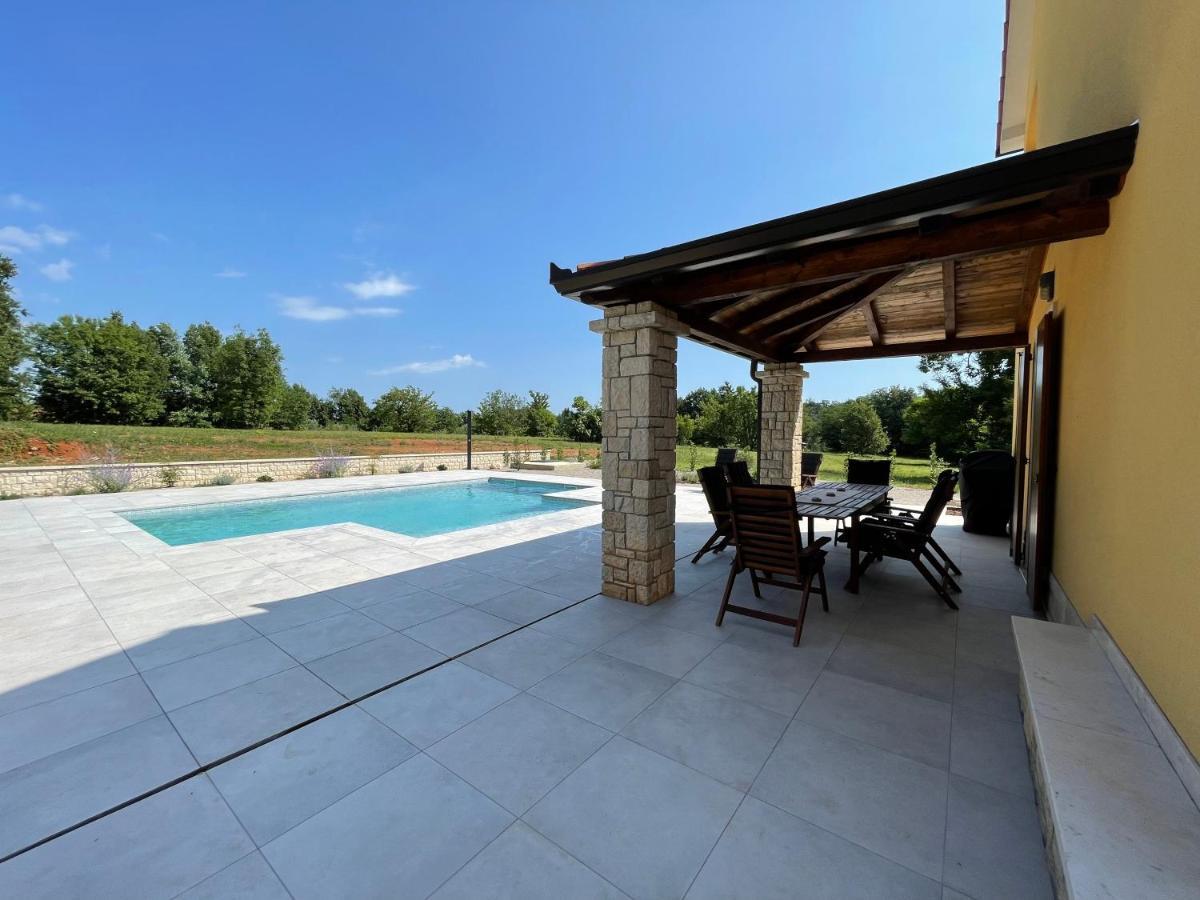 Villa Berto Nedeščina Eksteriør billede